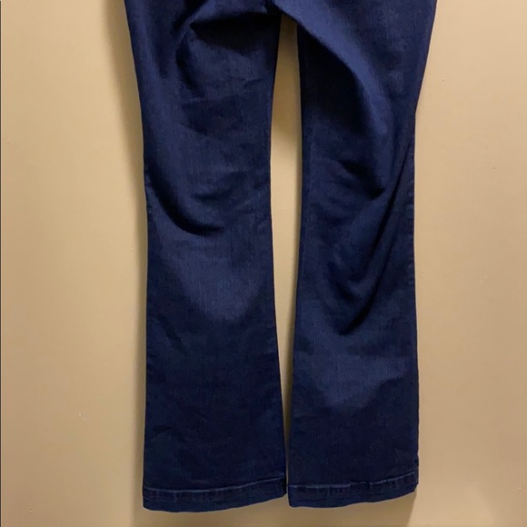 ✨NEW✨FOREVER 21 DARK BLUE JEANS FLARED - Picture 8 of 11